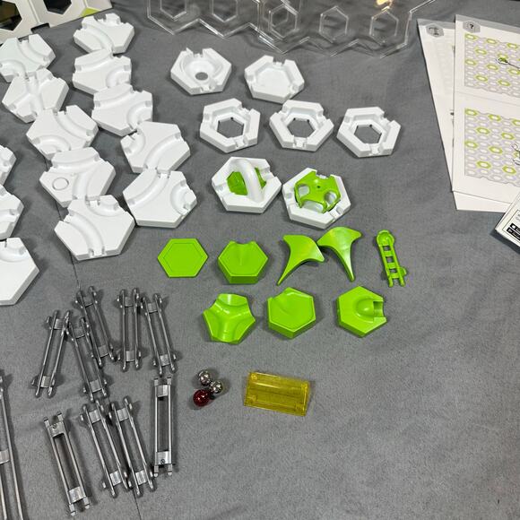 Gravitrax Marble Run  Track System Starter Set Ravensburger Almost Complete - Picture 15 of 15